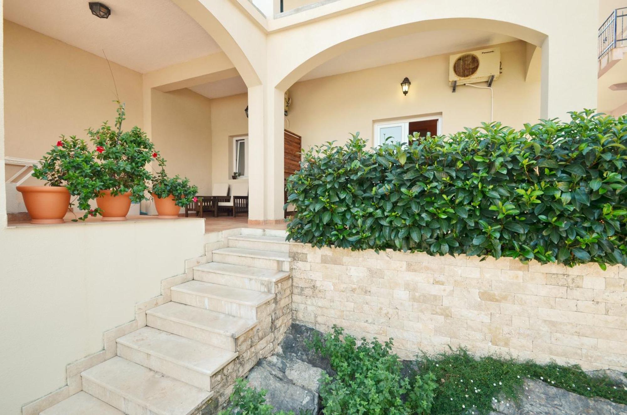 Dubravcevic Residence Тиват Екстериор снимка