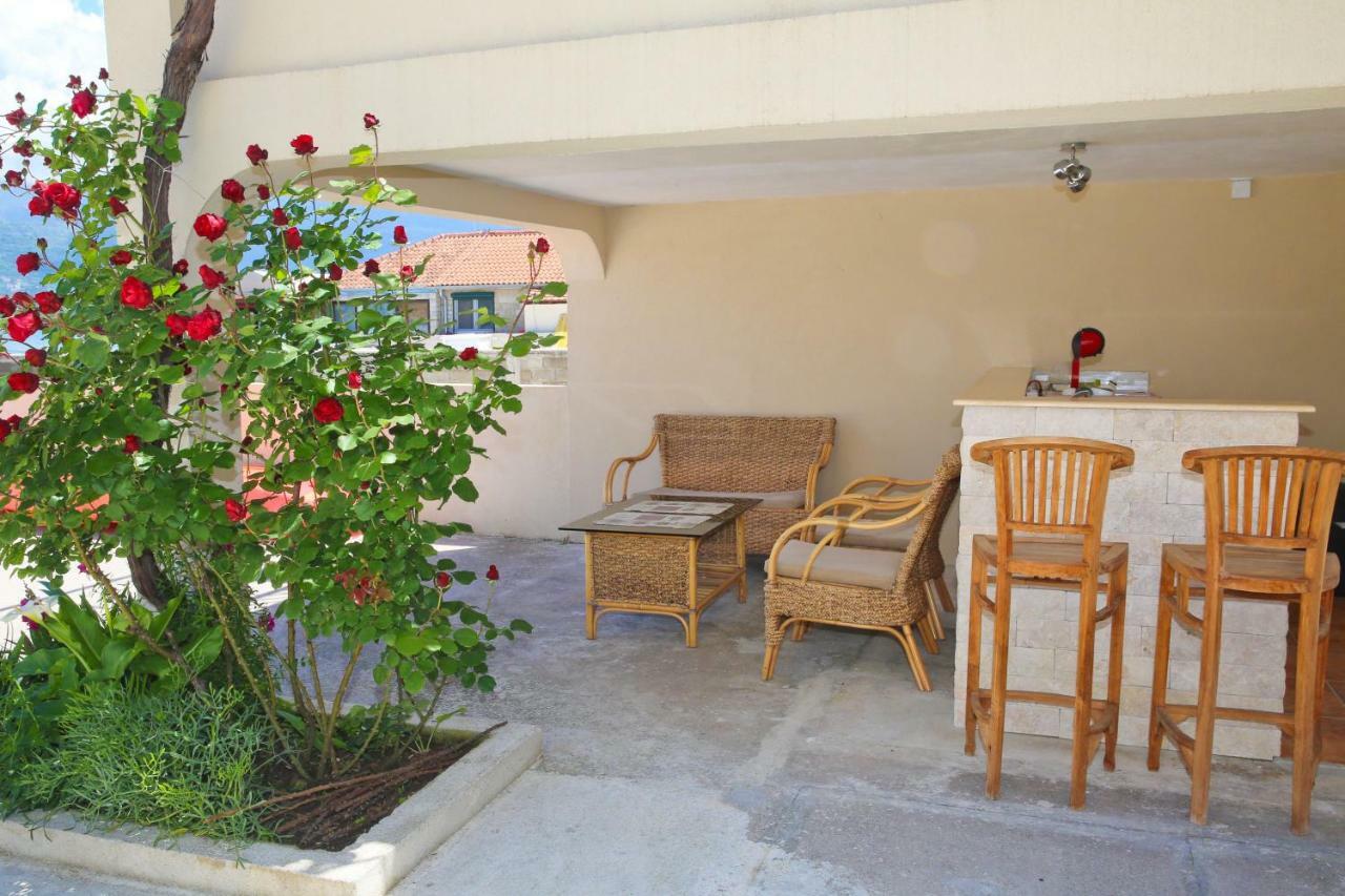Dubravcevic Residence Тиват Екстериор снимка